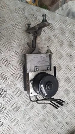 Bomba ABS Mercedes W203 A0054310712 - Usado