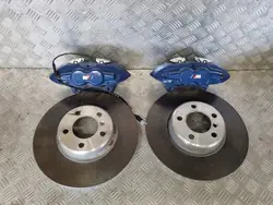 BMW F22 Etujarrurattaat & Jarrusatulat OEM F22 000 DOMELBLACH