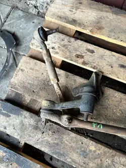 Varilla de Dirección Mitsubishi OE para Pajero I 82-90
