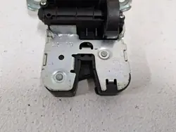 Volkswagen OE 3G0827503C fechadura do porta-malas
