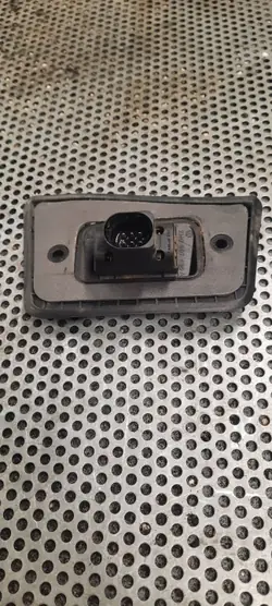 Oven Lukko OEM 0400670016 Volkswagen T5:lle
