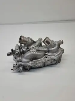 Vattenpump Volkswagen Golf VII 2018 OEM 05E121042B