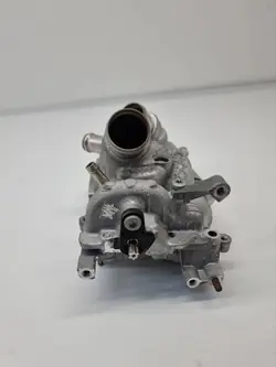 Pompe à eau Volkswagen Golf VII 2018 OEM 05E121042B