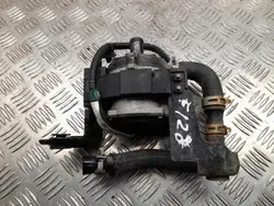 Nissan waterpomp OEM 215815MP1A - Gebruikte staat