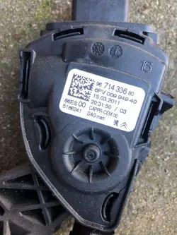 Potenciómetro del pedal del acelerador Peugeot OE 9671433680