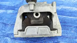 Moottorin Kiinnike OEM 1K0199262AR Skoda Superb II V6