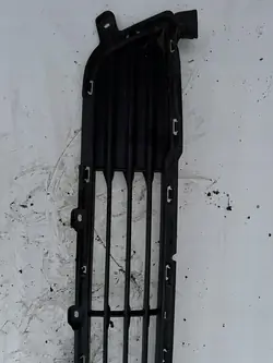 Frontstoßstangen-Gitter Mitsubishi Outlander III