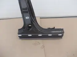 Oikea keskimmäinen pylväs Alfa Romeo Stelvio