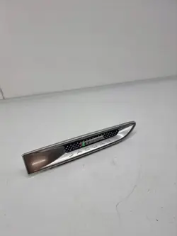 Jaguar F-Pace oikea puoli ilmanotto OEM HK8M280B10A