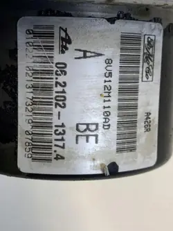 Pompe ABS OEM 8V512M110AD pour Ford Fiesta VI 1.4L Diesel