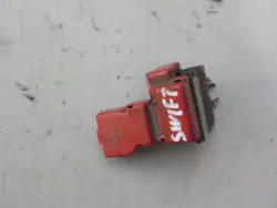 Pince de borne positive Suzuki Swift MK6 OEM
