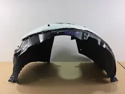 Rechter vorderer Kotflügel OEM 9868183980 für Peugeot 208 II