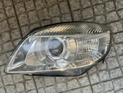 Farol esquerdo para Skoda Fabia II pré-facelift