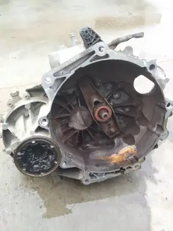Boîte de vitesses VW d'occasion - Pièce OEM Volkswagen