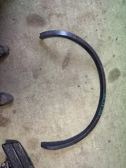 VW Touareg II 7P 2010+ Oikea takalokasuoja 7P6854820B