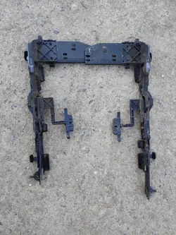 Guide de toit ouvrant droit W124 OEM 1247820647