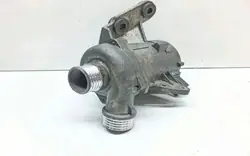 Pompe à eau électrique BMW OE 7585928 - Occasion