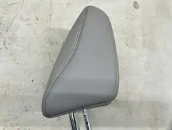 OYT25202 Etupäännoja Yaris IV:lle - Harmaa nahka