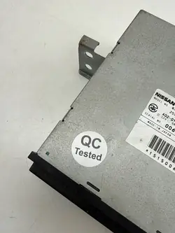 Nissan Elgrand 2004 CD/DVD-vaihtaja OEM 25915WL007