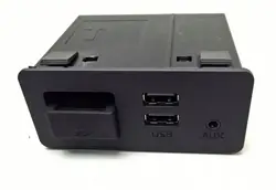 Lecteur SD/USB/AUX Mazda OEM D09H-669U0B - Occasion