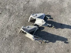 Rear Leaf Spring Mount Left + Right Mercedes Sprinter 907