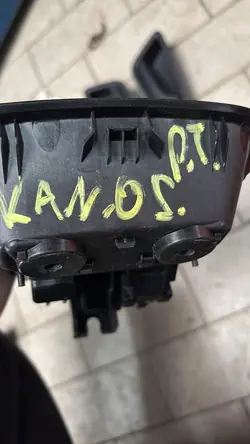Poignée de porte intérieure Renault Kangoo IV