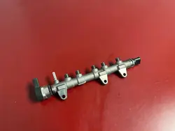 2020 BMW X4 G02 Fuel Distributor 8579240