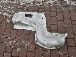 Pakoputken lämpösuoja OEM B696 Opel Corsa E:lle