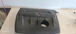 Tapa Motor Mercedes OEM 6070100067 para W246
