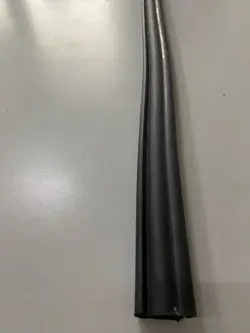 Motorhukspackning OEM 8305472 för Peugeot 2008 II