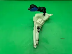 Réservoir de liquide de lave-glace + pompes Audi A6 C6 04-11