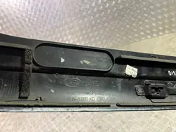 Vänster taklist OEM HY32-51777-AD för Land Rover Discovery 5