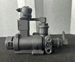 Mercedes-Benz OE A 0009975212 Magneettiventtiili - Käytetty
