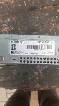 Audi SD-kortinlukija OEM 4E0035666C - Käytetty