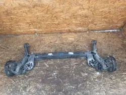 Taka-akselipalkki OEM BELKA TYLNA OŚ HYUNDAI i10 III