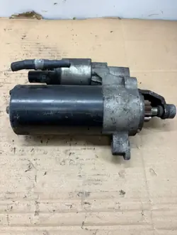 Démarreur OEM 0001115056 pour Audi A4 B8 - Occasion