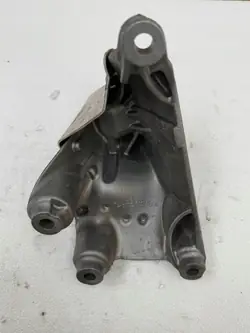 Moottorin Kiinnike OEM 9895922 Oikea Puoli BMW:lle