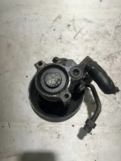 Pompe de direction assistée Ford Escort 1.6 16v OEM mefjuu