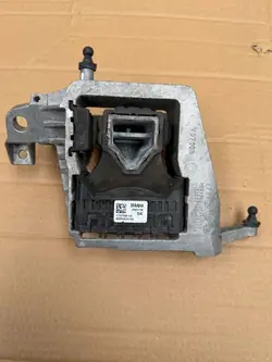 Moottorin tuki MINI COOPER F55 1.5 OEM 6885934