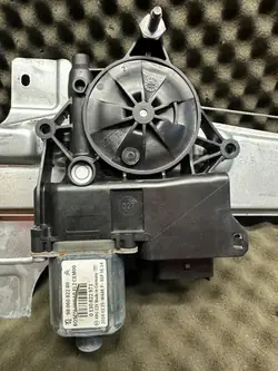 OEM 9806088680 VAR Régulateur Vitre Droit Avant
