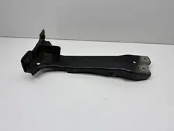 Suporte de para-lamas dianteiro esquerdo OEM 8Y0821131 Audi A3 8Y