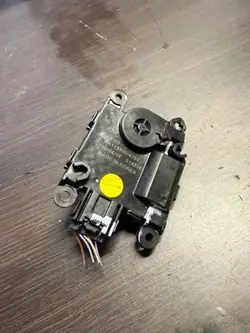 Lämmityksen ohjausventtiili OEM AA1138004750 Ford Focus IV