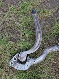Vordere Bremsbeläge OEM 1748511155 für Bentley Bentayga
