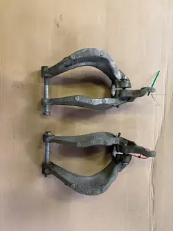 VOLVO XC90 XC60 V90CC Supporto Ammortizzatore Sinistro, Destro