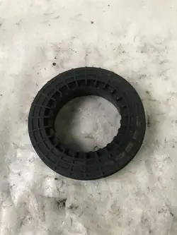 OEM F239911 Fram höger stötdämparfäste Mercedes-Benz