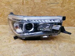 Faros derecho Toyota Hilux 8 VIII LED 2015-2020 KMR702