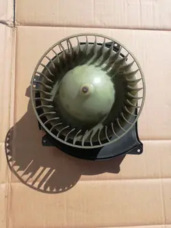 Ventilador de aquecimento Mercedes W126 1268200542