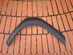 Acabamento de para-lama traseiro direito Toyota Yaris Cross 2020- OEM 75605K2011