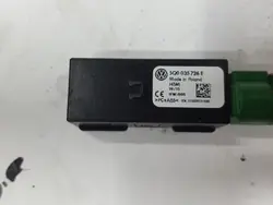 USB-pistokeliitin OEM 5Q0035726E VW Tiguanille