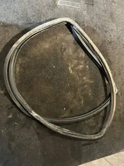 Deurrubber Bestuurder Voor Links OEM 4002 Land Rover